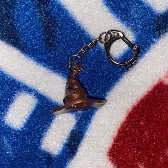 Harry Potter Sorting Hat Keychain - Picture 2 of 3